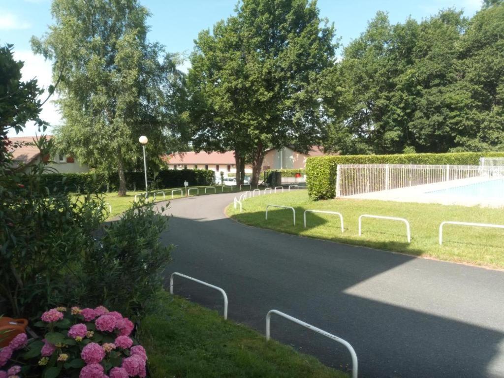 Le Petit Park-Studio-Terrasse- Piscine-Wifi Fibre Apartman Pau Kültér fotó
